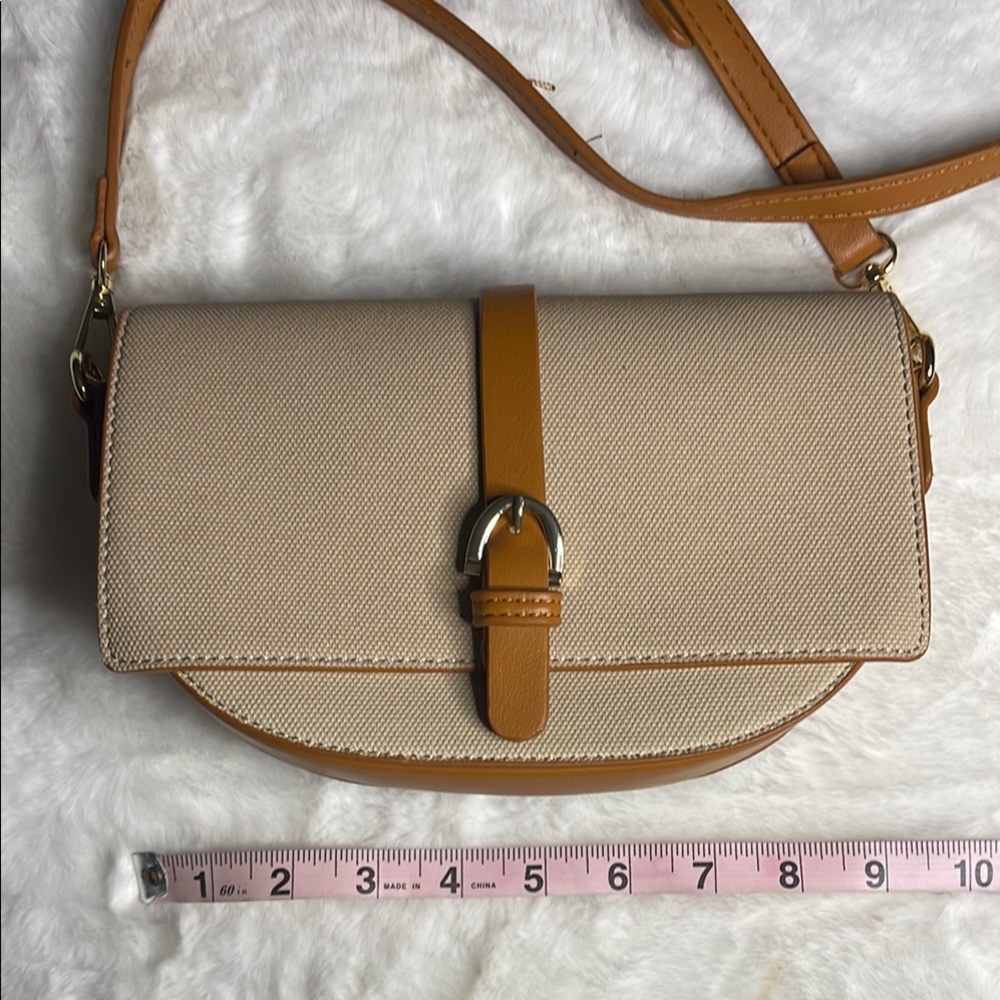 Faux Straw look PU  Cream and Tan Crossbody Bag with 2 removable straps - Picture 8 of 13
